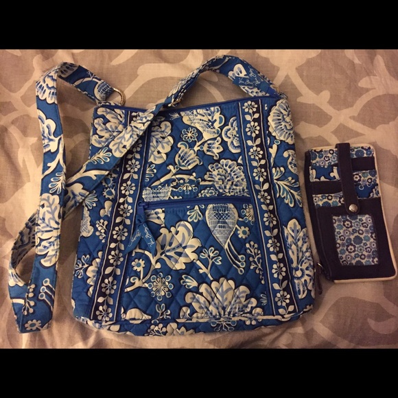Vera Bradley Handbags - Vera Bradley Crossbody & Wallet EUC