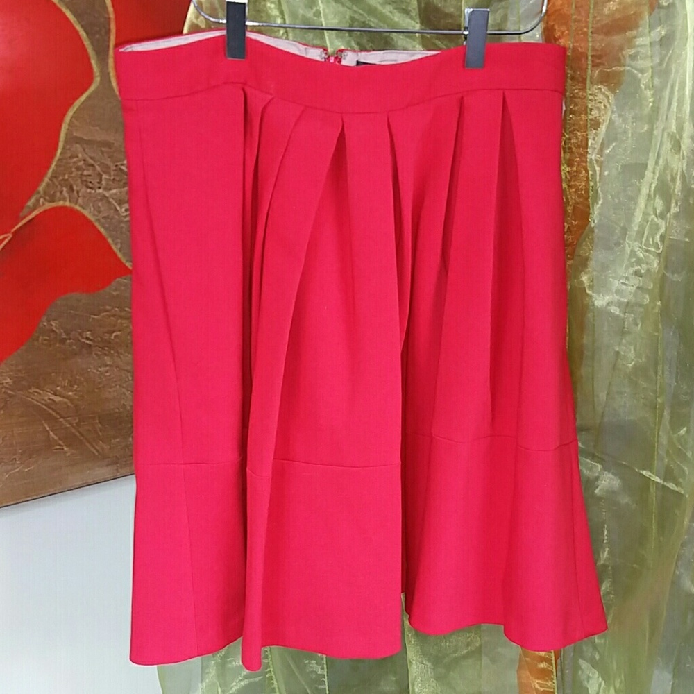 Banana Republic red full skirt