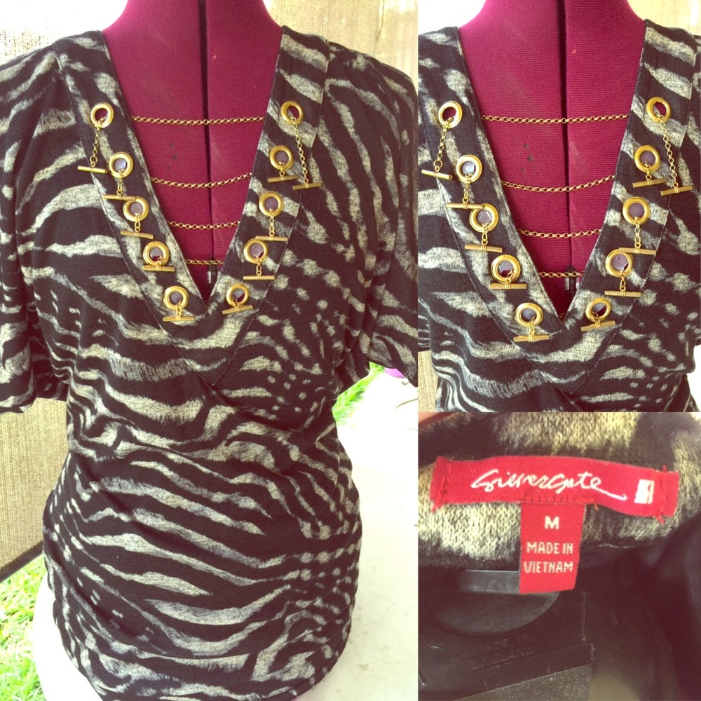 Animal print dress with cute v neck detail