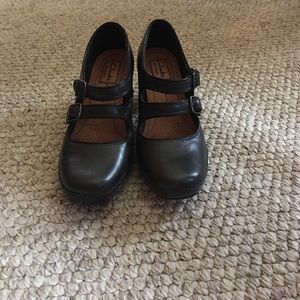 Clark high heeled shoes