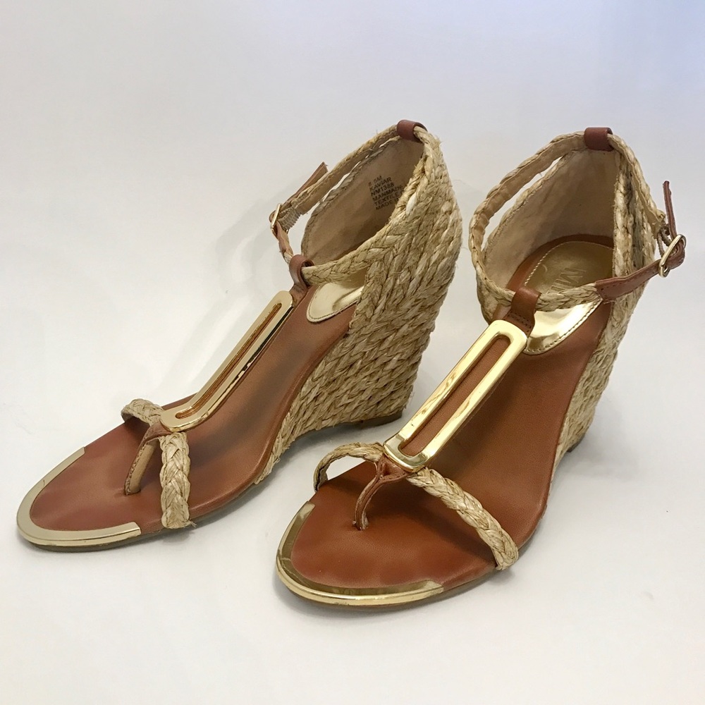 Gold Tip Wedges