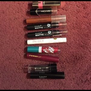 Lip Lot