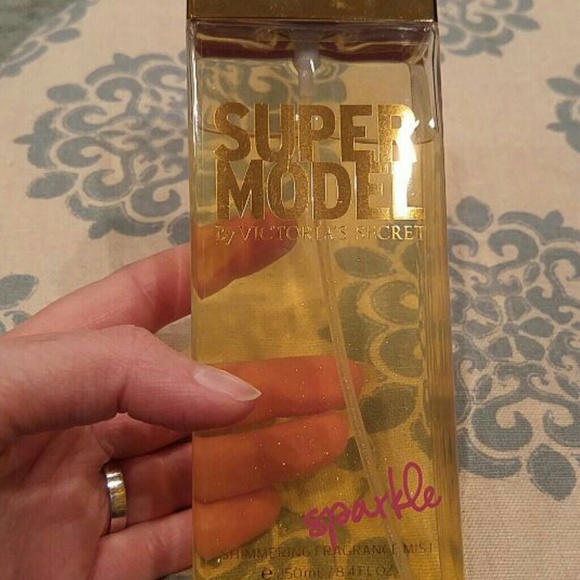 Perfume - Picture 2 of 3