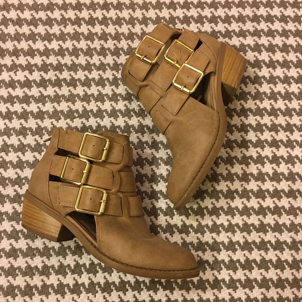 Ankle boots