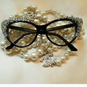 Peace and passions Eyewear