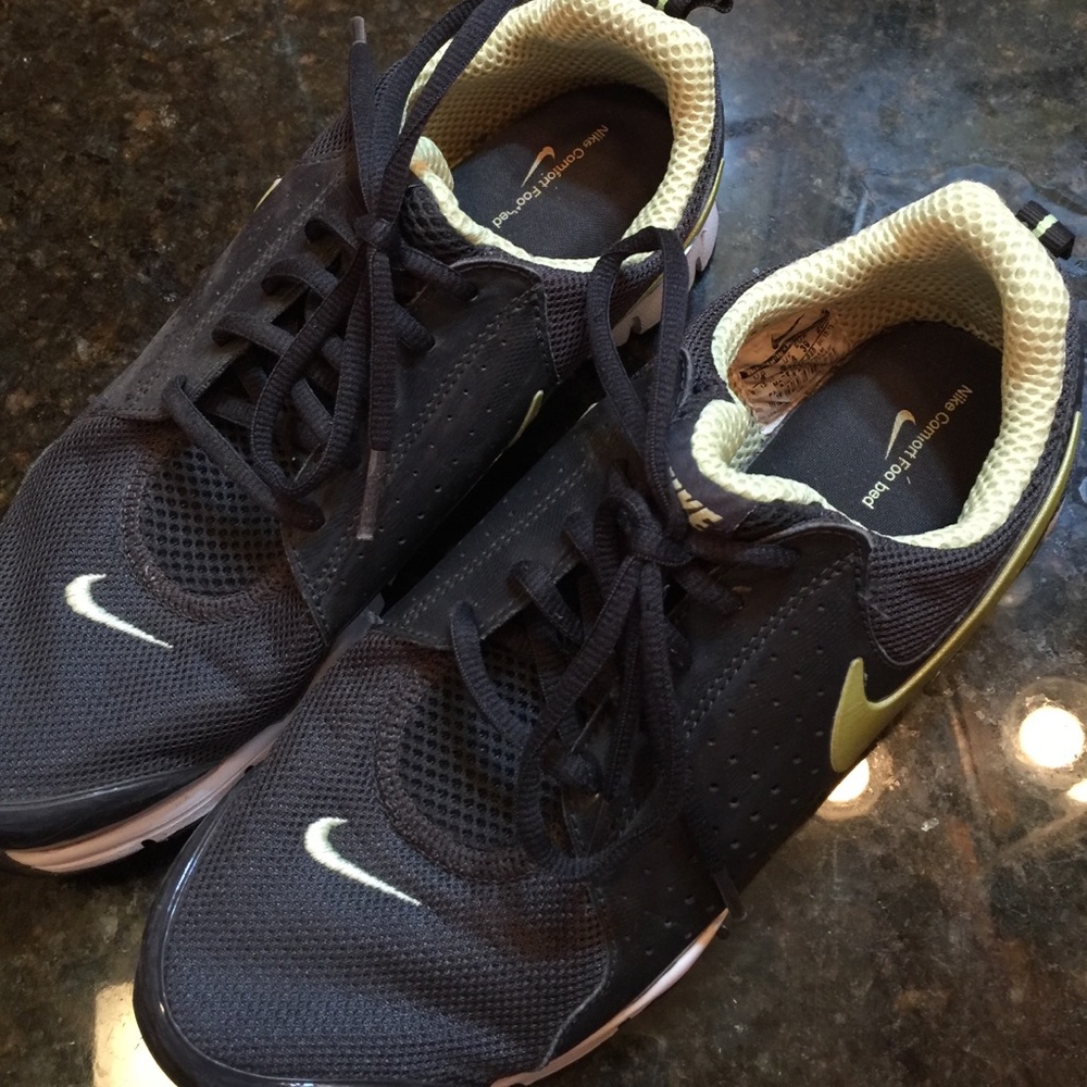 Ladies Nike Flex Comfort Foot sz 8