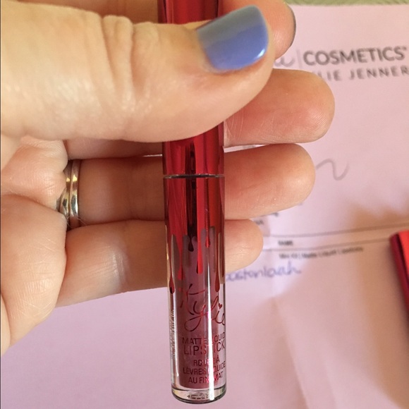 Brand New Kylie LE V-Day Mini in Head Over Heels. - Picture 2 of 5