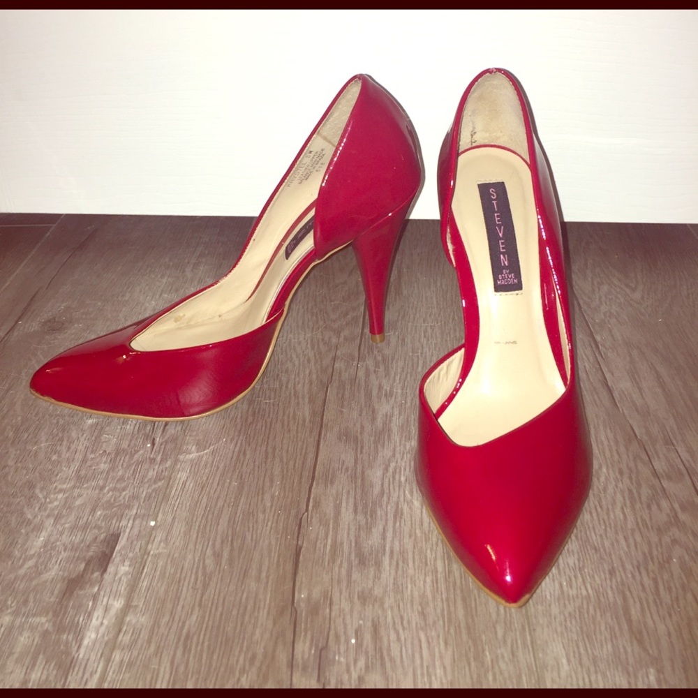 Cherry red Steven by Steve Madden heels