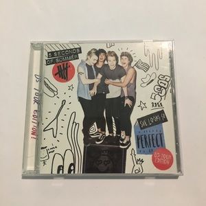5 Seconds of Summer Single SHE LOOKS SO PERFECT