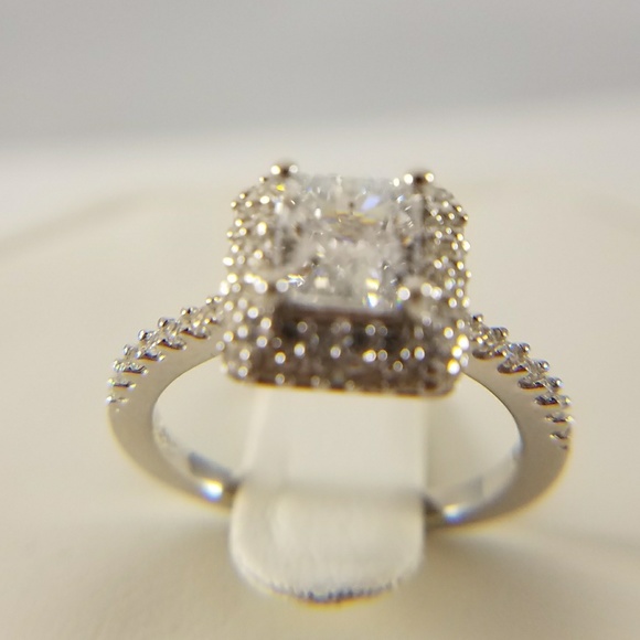 14k Solid White Gold Engagement Ring - Picture 6 of 7