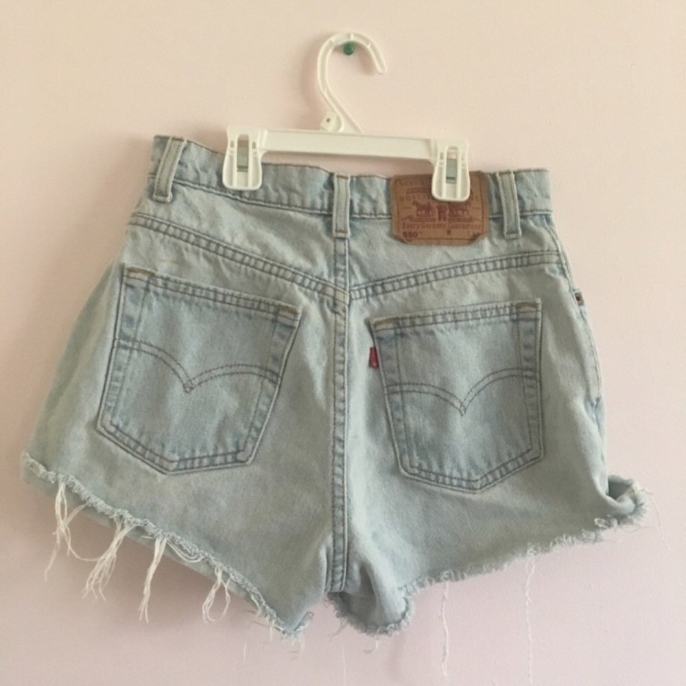 🍒VINTAGE LEVIS CUTOFF SHORTS 26/27 🍒