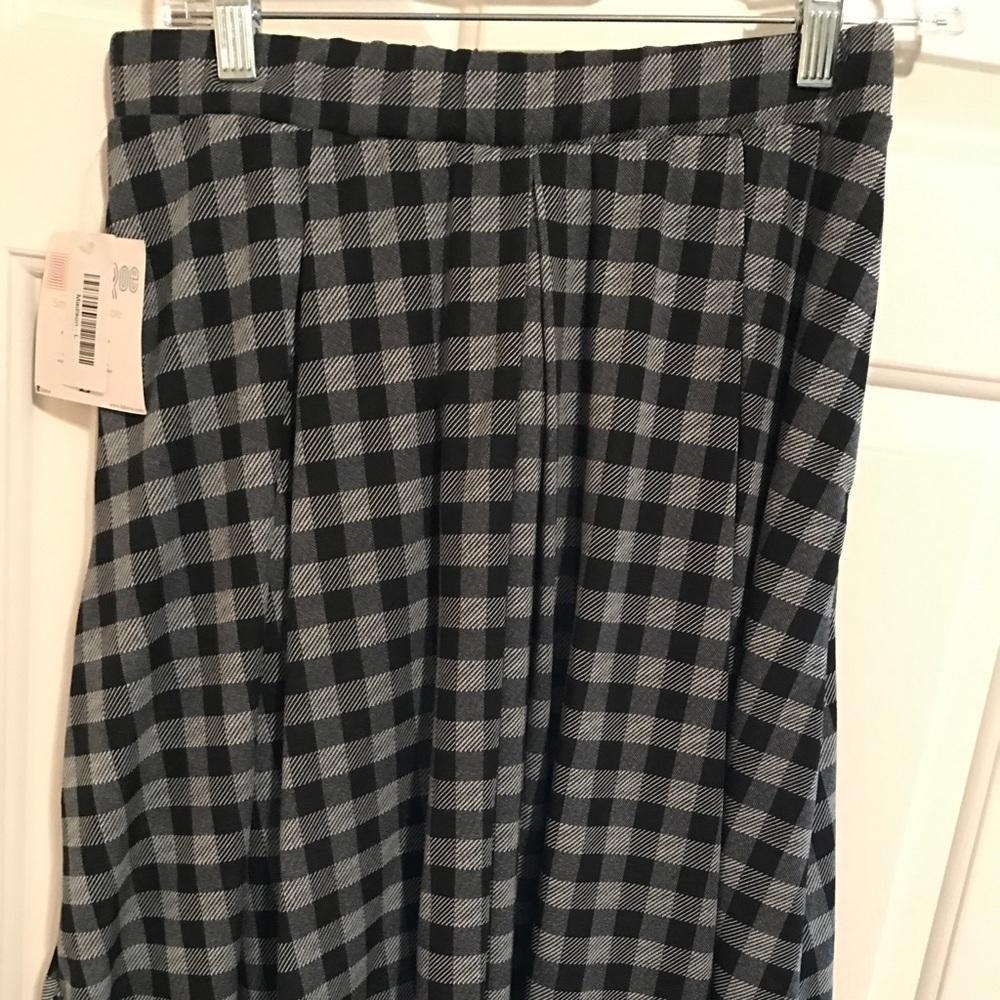 LuLaRoe Madison skirt Large