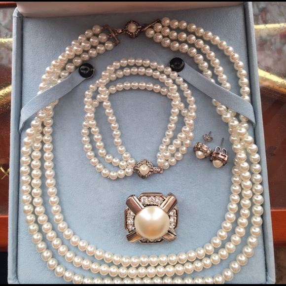 Jewelry - Epiphany Vinatge Pearl Set
