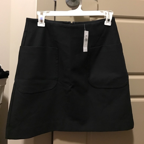 Loft skirt with pockets in front, size 4! - Picture 1 of 2