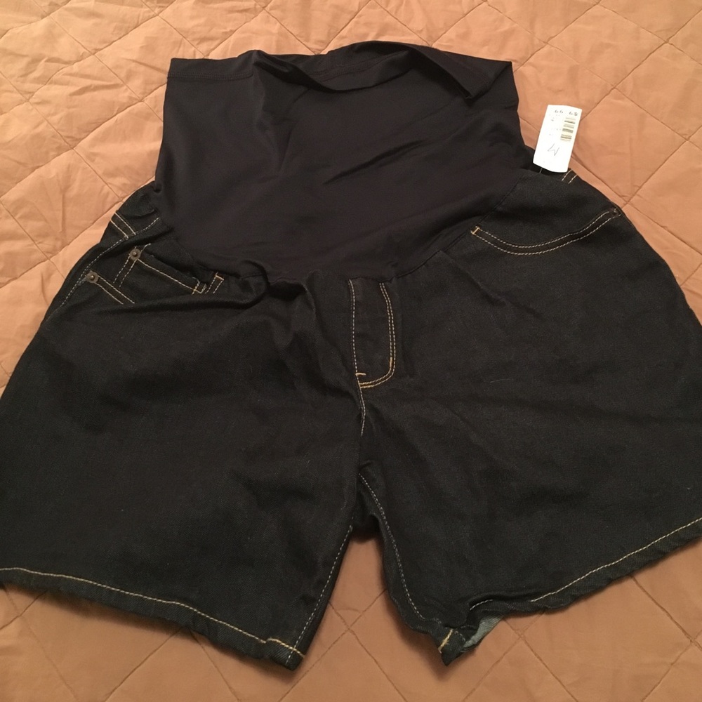 NWT Maternity Shorts Size M