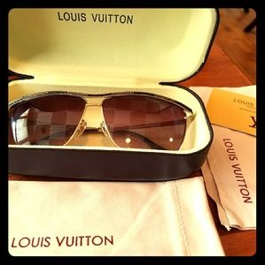 Unisex Louis Vuitton   Sunglasses