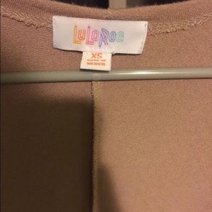 XS Lularoe Beige Sarah!