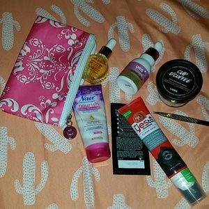 8 piece Face Care Kit w/ Free Bag