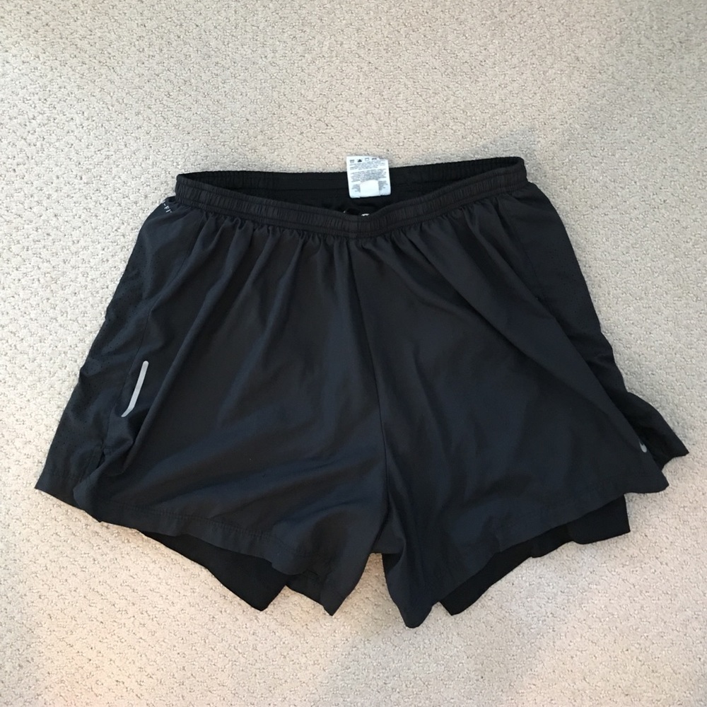 Nike 2-in-1 Shorts - 5 inch - Size Large