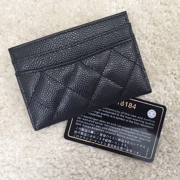 Chanel caviar card holder with gold hardware - Picture 2 of 4