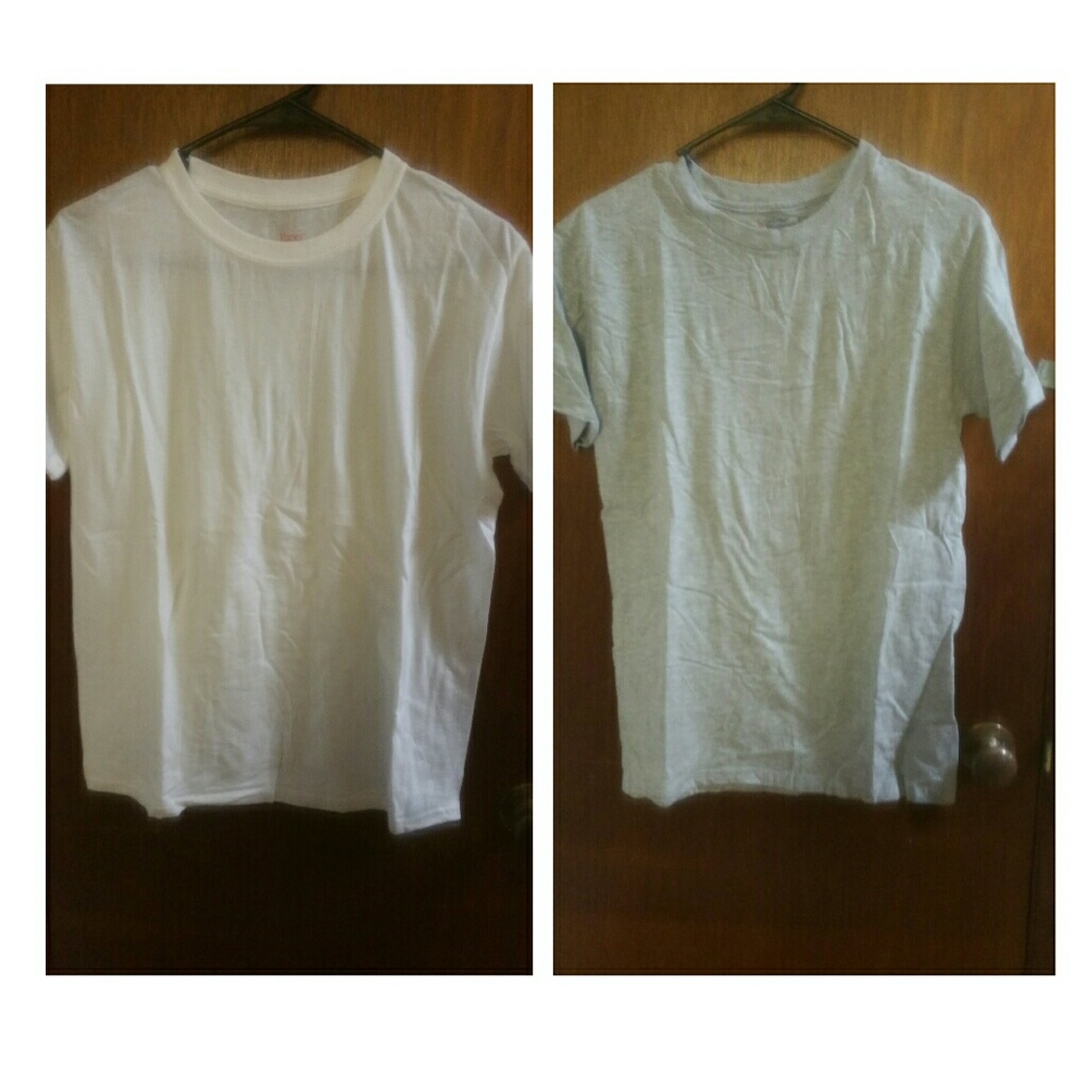 Two Hanes Comfort Soft Crewneck Tees