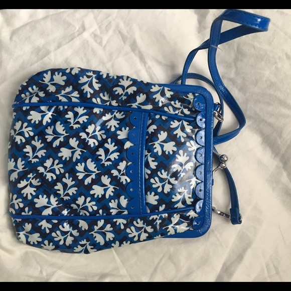 Vera Bradley cross body - Picture 1 of 1