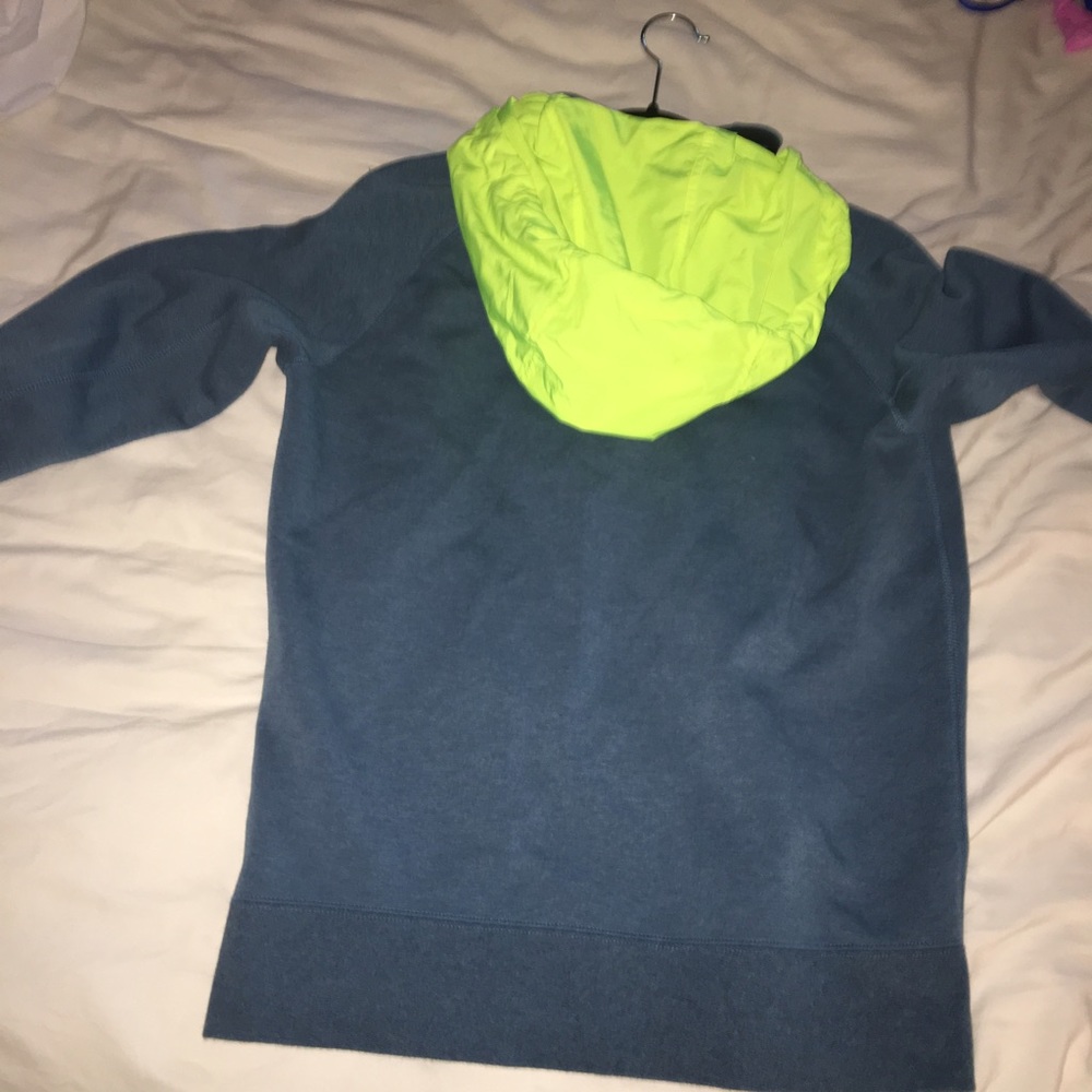 Nike jacket - Picture 3 of 6