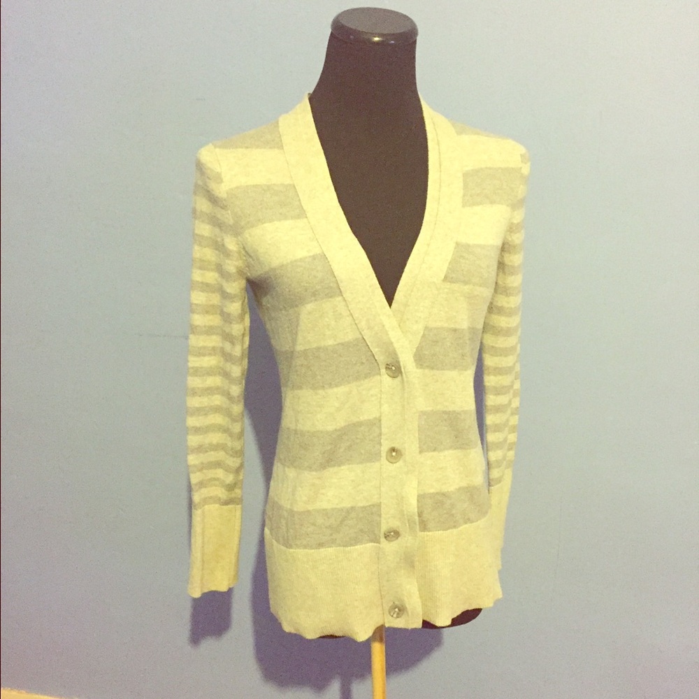 Banana Republic Cardigan - Small