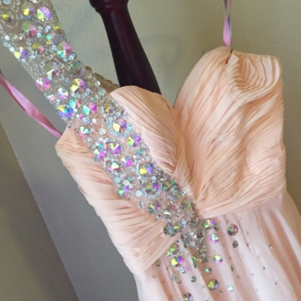 Peach show stopping dress.
