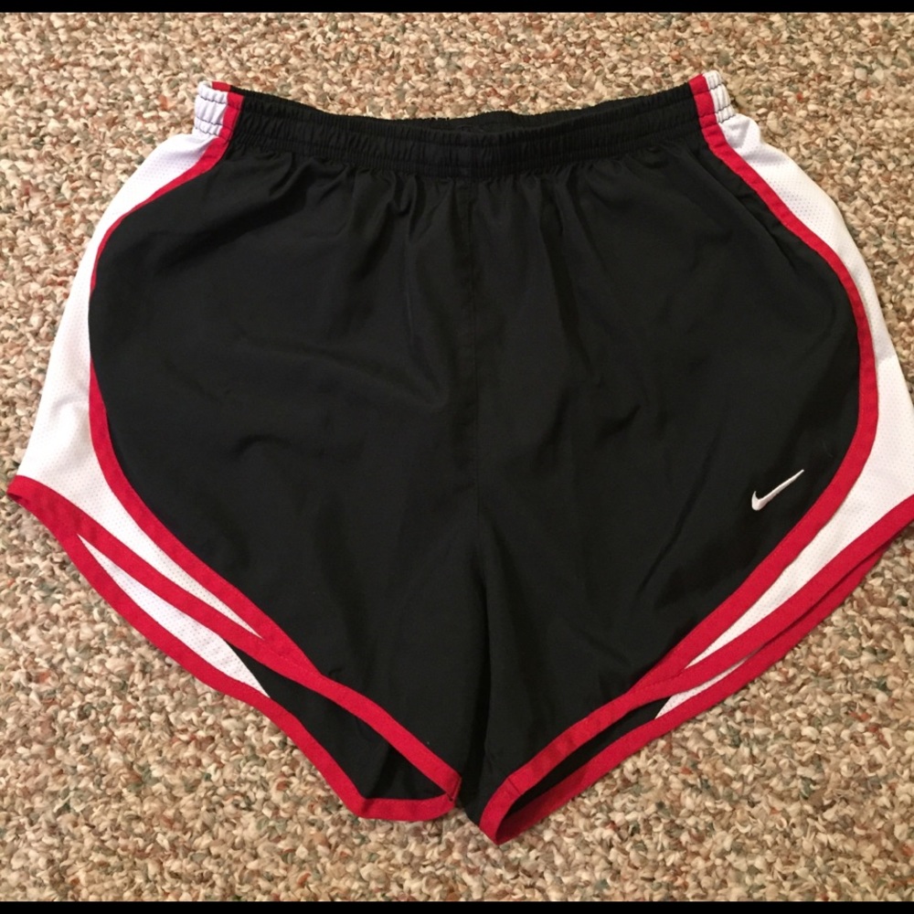 Nike dri-fit size small sofee shorts!