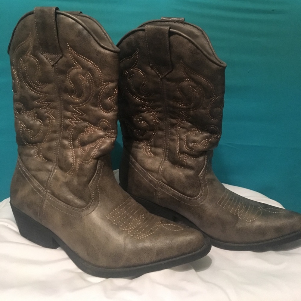 Greyish Brown Cowboy Boots SZ 8.5