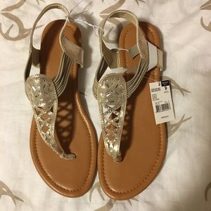 Strappy Gold with beaded accent size 9 sandals