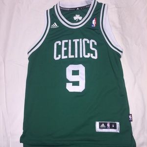 CELTICS JERSEY-- Youth Med. Rondo #9