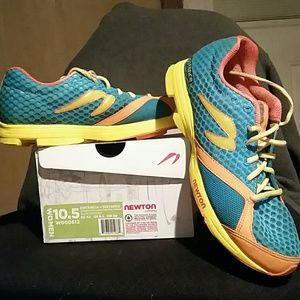 Women's Newton Distance running shoes