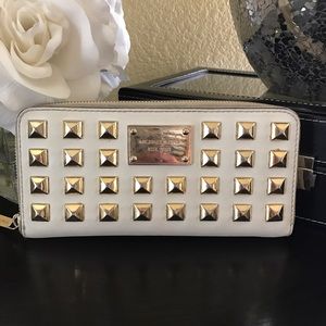 Michael Kors Pyramid Studded Wallet White