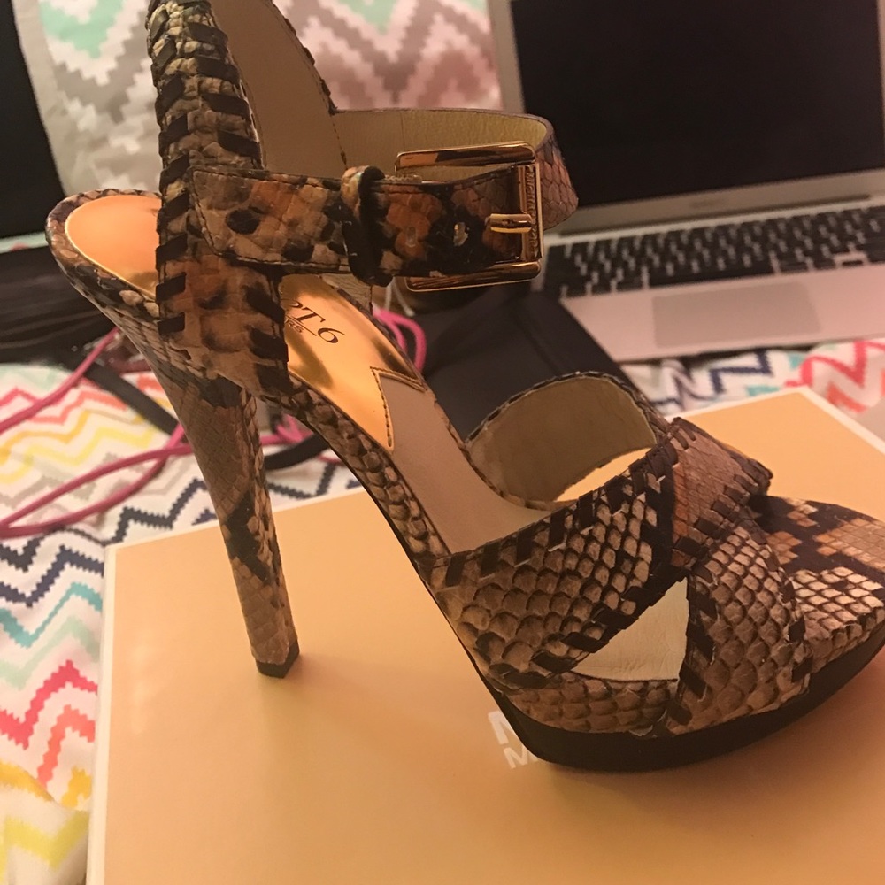 Michael Kors Snakeskin Heel leather