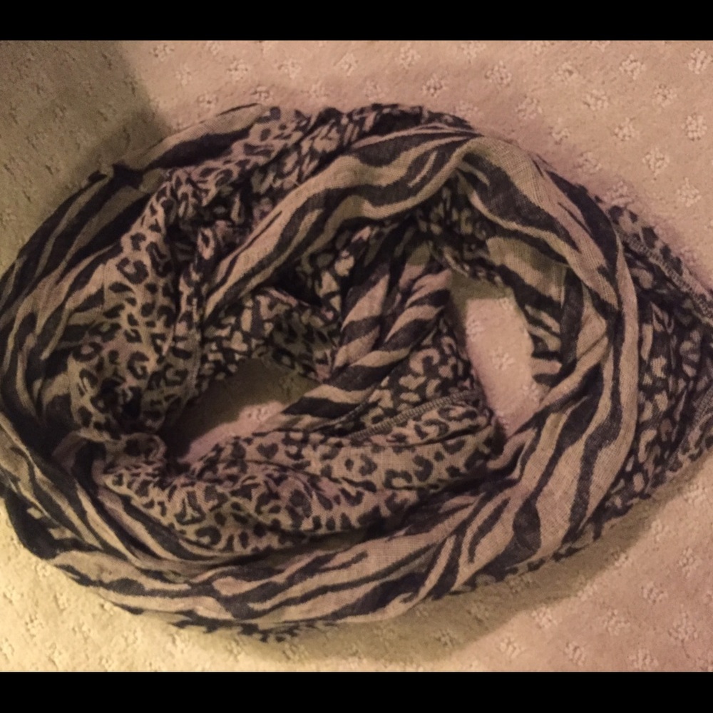 Animal print infinity scarf