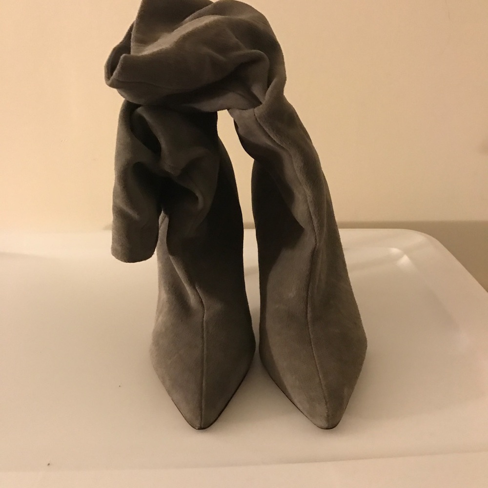 Must have gray slouch boots