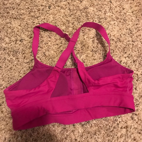 Under armor sports bra - Picture 2 of 2