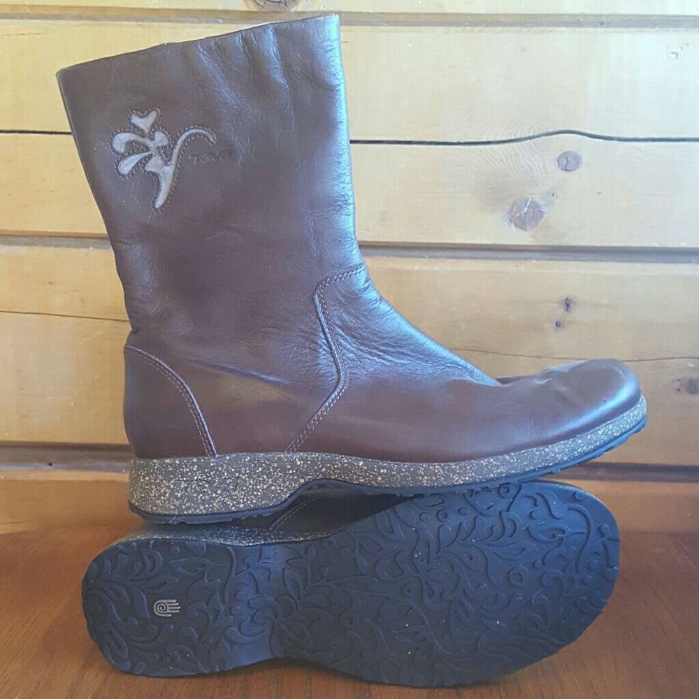 Teva brown leather booties with detail, size 9