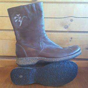 Teva brown leather booties with detail, size 9