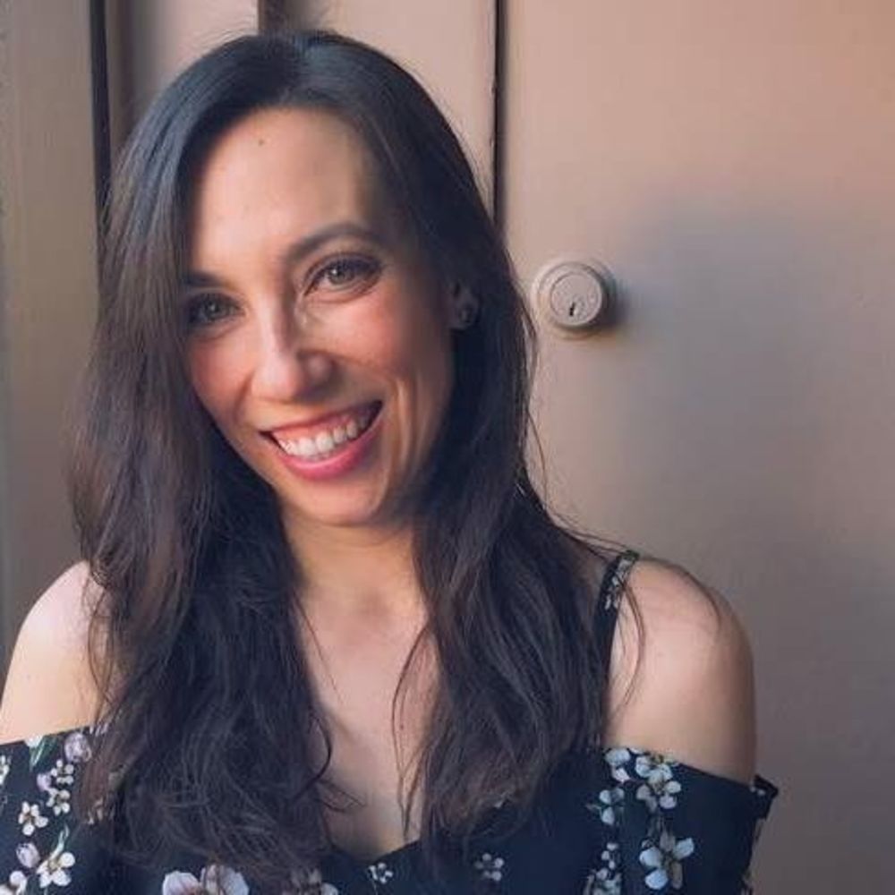 Meet your Posher, Alisa