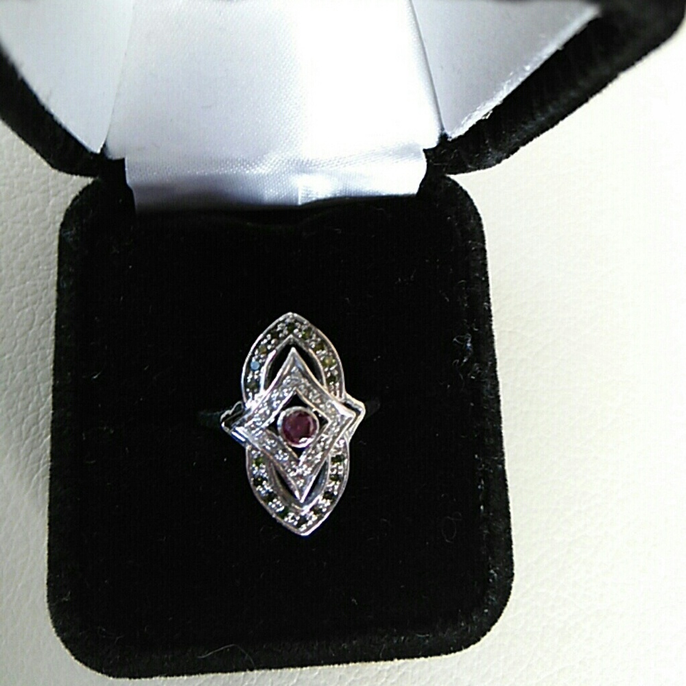 14kwg Ring with Purple, Green, White Diamonds - Picture 3 of 8