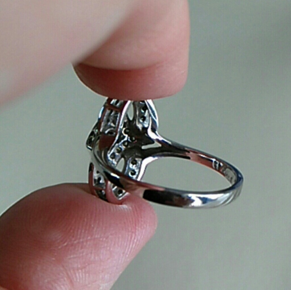 14kwg Ring with Purple, Green, White Diamonds - Picture 7 of 8