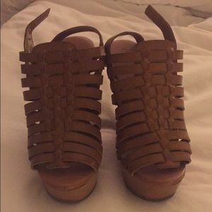 Tan Wedges