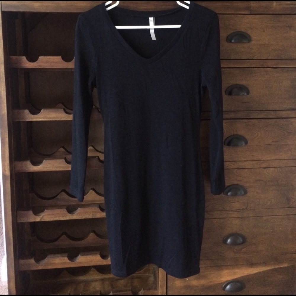 Black long sleeve v neck dress
