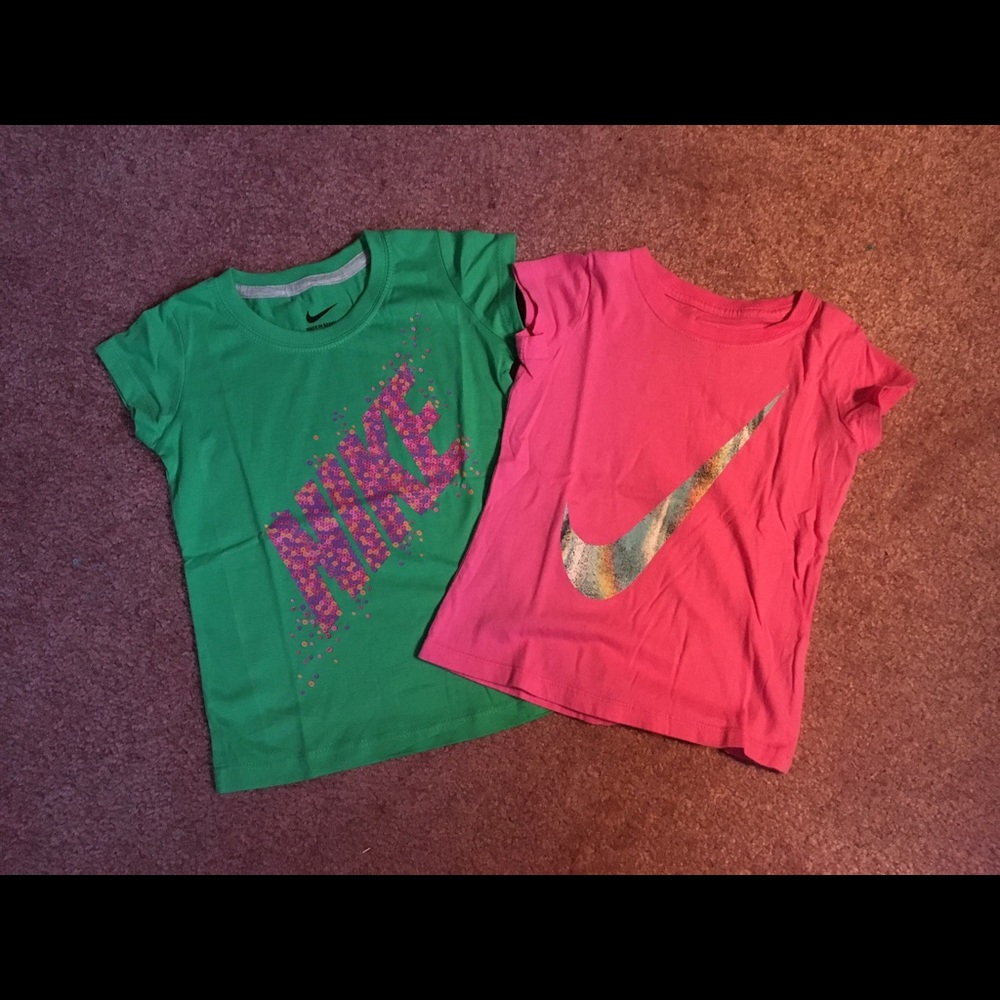 Girls Nike T-shirts
