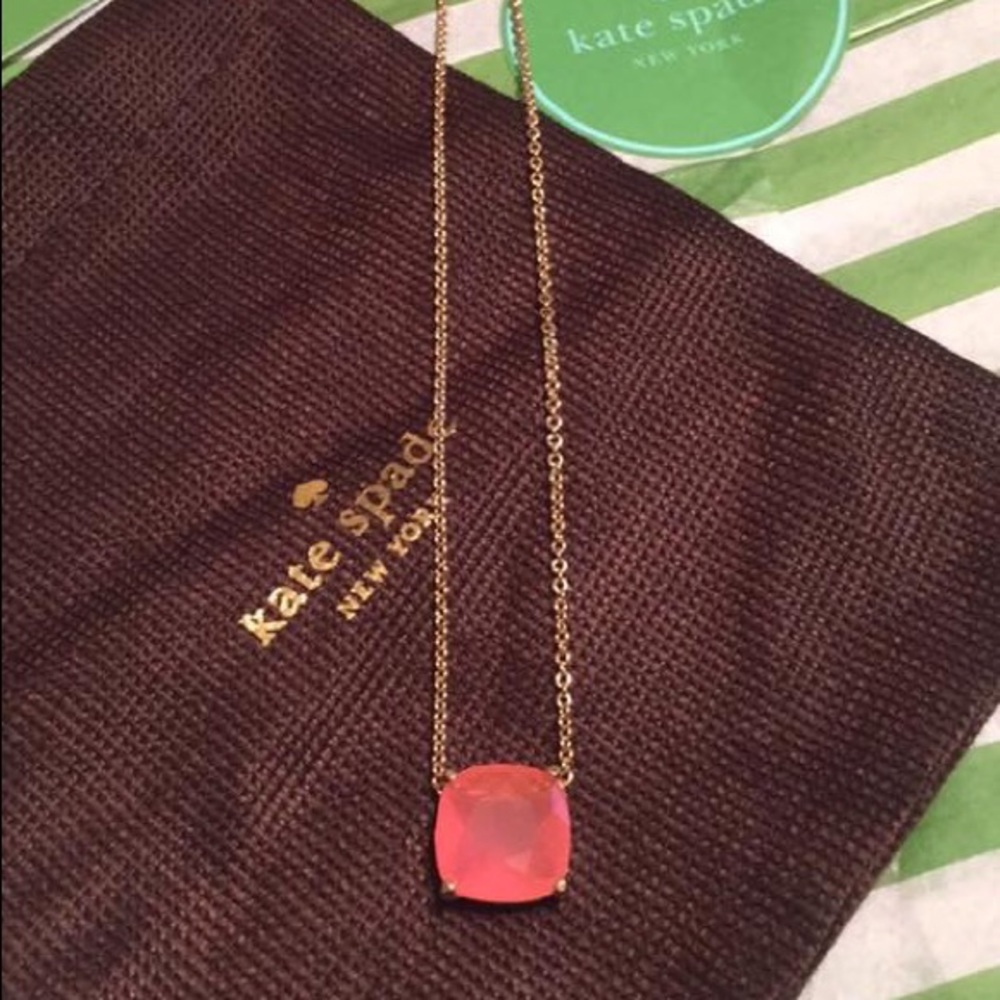 💕 KATE SPADE HOT PINK GUMDROP PENDANT 💕