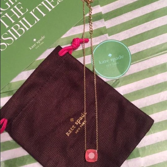 💕 KATE SPADE HOT PINK GUMDROP PENDANT 💕 - Picture 2 of 2