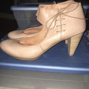 Hispanitas heeled bootie